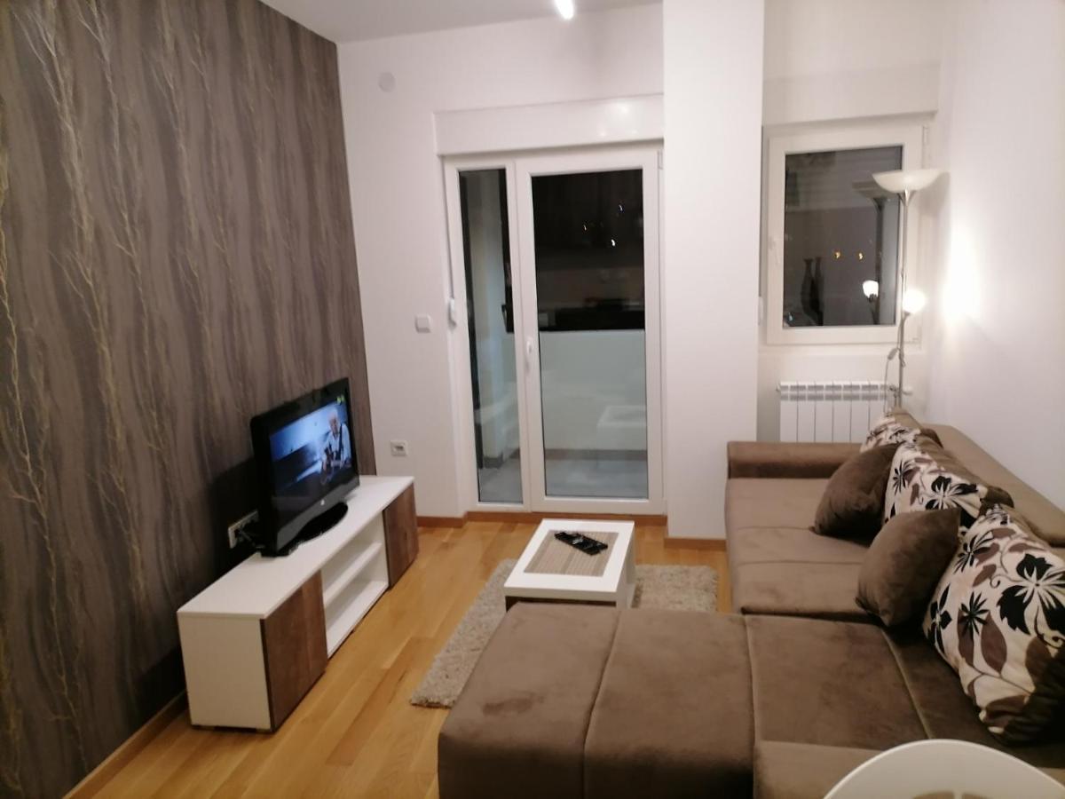 Apartman Ana Nis Ngoại thất bức ảnh